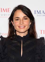 Kristen Bell & Adam Brody's New Netflix Show Is A Reminder To Watch Their  Underrated Comedy From 11 Years Ago