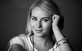 Melissa Bourne make-up artist tutorials