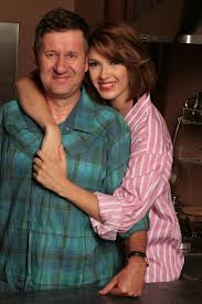 30min | comedy | episode aired june 2006. La Bloc Tv Photos Facebook