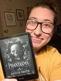 I'm not normally a fantasy reader but I'm so glad I picked Phantasma up!!