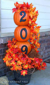 This diy pallet art display is the perfect addition to our living room. Awesome Decorations Outdoor Diy Fall Decor