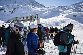 Les apennins, chaîne de montagnes parcourant l'italie sur 1'000 km du nord au sud, constituent l'épine dorsale du pays. France Et Italie Privees De Ski Y Aura T Il Des Bouchons Sur Les Pistes Suisses Heidi News