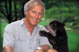Jack hanna is an american zoo keeper and a passionate wild life expert & conservationist. Jack Hanna Biography Tv Shows Facts Britannica