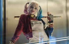 Uno de ellos es harley quinn, la famosa antiheroína interpretada por margot robbie que se ganó el cariño del público desde el principio. Harley Quinn Luce Nuevo Look En El The Suicide Squad De James Gunn