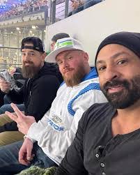 Shawn Stenberg's Instagram, Twitter & Facebook