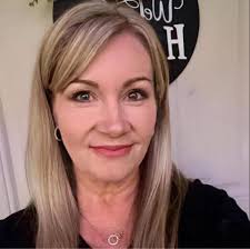 Decks with wide steps around above ground pools?