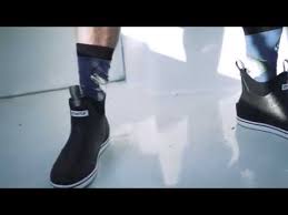 Anglers are athletes, and like any athlete they need the best footwear to help them perform at a high level. Men S 6 In Ankle Deck Boot Black Xtratuf