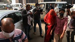 Tollywood actor shweta kumari arrived at ncb office. Kannada Actor Detained By Ncb In Drugs Case