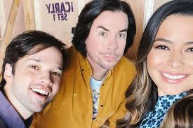 Miranda Cosgrove shares first on-set photo from iCarly revival