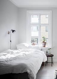 97 Marvelous Minimalist Bedroom Decor Ideas Small Apartment Bedrooms Small Bedroom Ideas On A Budget Simple Bedroom