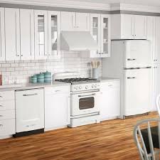Big Chill 4 Piece Retro Styled Kitchen Suite With 33 In 20 6 Cu Ft Top Mount Refrigera Retro Kitchen Appliances Modern Retro Kitchen Kitchen Backsplash Trends