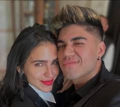 El Teo y Rosario 😍 📿 ✂️ Semana de Estreno, 𝐑𝐨𝐬𝐚𝐫𝐢𝐨 𝐓𝐢𝐣𝐞𝐫𝐚𝐬  𝟒 9:30 pm Azteca Uno. 📺