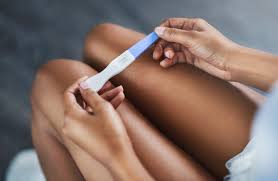 Frauen, dagegen, die nicht stillen, können ihre periode etwa sechs wochen nach der schwangerschaft wieder regelmäßig bekommen. Regelblutung Kann Man Wahrend Der Periode Schwanger Werden Gesundheitstrends Com