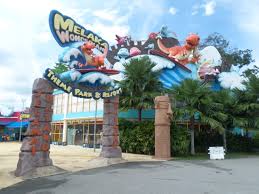 Melaka wonderland theme park & resort ini hanya berhadapan dengan zoo melaka sahaja. Melaka Wonderland Theme Park Resort Taman Tema Air Terbaru Di Ayer Keroh Lokasi Percutian