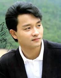 Xót xa ngôi sao cô đơn ôm mối tình đồng tính nhảy lầu ngày 1/4