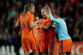 Onbegrip over blunder bij oranjevrouwen. Oranjevrouwen Winnen Van Noorwegen Door Late Goal Nrc