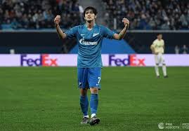 Nelle ultime ore è uscito fuori un nuovo nome per l'attacco giallorosso, ovvero sardar azmoun. Sardar Azmoun Shows Wolves What They Are Missing With Europa League Heroics Teammelli