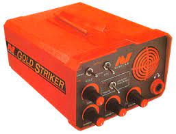 Metal detecting underwater found gold what's that between the rocks!! Discontinued Products Minelab Metal Detectors