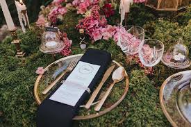 Das ist nicht nur ein. Marchenhafte Ideen Fur Eine Hochzeit Mit Moos Und Vintage Deko