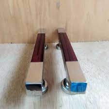 Bagi anda yang menetap di wilayah mekarsari, dan ingin mengetahui informasi mengenai jual kunci pintu dan harga handle pintu di mekarsari yang murah dan berkualitas, silahkan hubungi cs kita dengan nomor di atas. Handle Pintu Kupu Tarung Minimalis Door Pull Stainless 25 Cm Kotak Box Mahoni Tarikan Pintu Gagang Shopee Indonesia