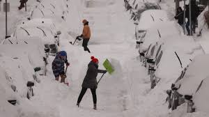 Live updates: Day 2 of major snowstorm sweeping New England