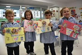 Los nietos se enriquecen enormemente de la presencia de sus yayos. El Colegio Ceu San Pablo Sevilla Celebra El Dia De Los Abuelos Sala De Prensa Ceu Andalucia