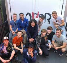 #if there was one tweet that could sum up this trashmouth this is it #richie tozier #reddie #the losers club #it 2017 #it 2019 #original post. The Losers Club Bowers And The Bullies They Have All Grown So Much In 2 Years And Some Of Them Seriously Look So Similar To Their Adult Versions Especially Richie Eddie Stan And