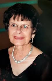 Elaine Kenna's Instagram, Twitter & Facebook