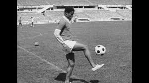 Keepy Uppy Benfica Lissabon Training Ground Football Training Lisbon Sports Club Practicing Professional Footballer Soccer Entrenamiento Videos Planos