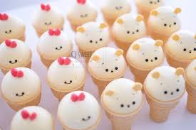 instagram 上的q sweet 翻糖工作室 排排站 甜筒棉花糖 棉花糖 cutefood meringuekisses meringuecookie cute sweet meri cupcake cookies mini cupcakes tea lights