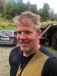 Sogndalen idag, 50 skudd jegertrap m/ finale. Stevnevinner: Jan Marius  Larsen Pål Sørensen ei due bak klassevinner E 1. Lover godt dette…