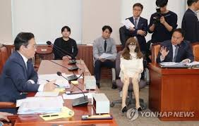 국민청원 작성자는 리얼돌 맞춤 제작을 언급했다. êµ­ê°í˜„ìž¥ êµ­ê°ì— ë¦¬ì–¼ëŒ ì‚¬ì—…ì„± ê²€í† í•´ì•¼ Vs ì§€ì›í• ì§€ ì˜ë¬¸ í•œê²½ë‹·ì»´