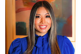 Give to Danielle Darling Annual Scholarship