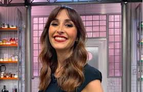 Babà napoletano, una ricetta facilissima per realizzarlo in casa, perfetto per le feste in arrivo ! Benedetta Parodi E La Sorpresa Per Il Follower Il Primo Della Stagione Foto