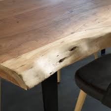 Cette table de salle à manger tendance a un plateau en acacia de 8 cm d'épaisseur et a un véritable aspect de tronc d'arbre. Table A Manger Bois Massif Tronc D Arbre Pieds Metal Made In Meubles