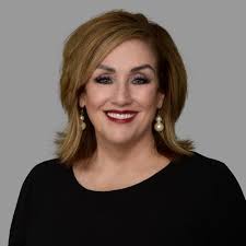 Can carry-ons be stored in airport lounge temporarily?