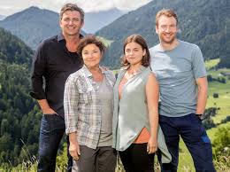 Biografien aktuelle schauspieler/innen · hans sigl · heiko ruprecht · monika baumgartner · ronja forcher · natalie o'hara · ines lutz · mark keller · rebecca immanuel. Neuzugang Bei Der Bergdoktor Andrea Gerhardt Ist Ab Der 12 Staffel Als Linn Kemper Zu Sehen Der Bergdoktor Doktor Karl Dall