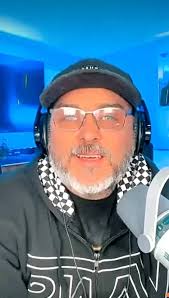 l didn't care if don't love me anymore 🇺🇬❤️