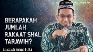Bilangan sholat taraweh dengan bilangan dua puluh rakaat dan tiga witir pertama kali dilakukan oleh sahabat umar bin khatab sebagaimana dikatakan adapun imam malik memilih 36 rakaat. Berapakah Jumlah Rakaat Shalat Tarawih Ustadz Adi Hidayat Lc Ma Youtube