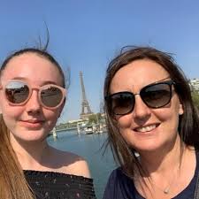 Kari Perry 💙 (@kariokeperry)