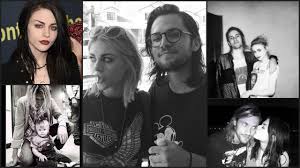 There's a famous picture of rupaul charles holding a baby frances bean cobain backstage at the 1993 mtv video music awards. Kurt Cobain S Daughter Feel Old Vtwctr