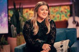 Find out why kelly clarkson had seen several red flags about her husband before filing. Kelly Clarkson Asks Judge To Legally Restore Last Name As Prenup Upheld People Com