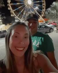 Obrigada amor pela nossa mini férias 😎🏝️❤️ Prontos pra iniciar 2024✨