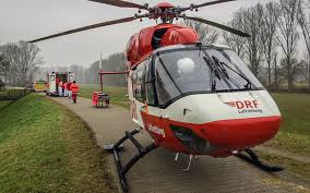 Klischees wie diese machen vielen gefallenen reitern das leben schwer. Schwere Verletzung Durch Sturz Vom Pferd Drf Luftrettung