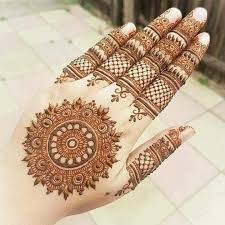 Pin By Kanika Malhotra On Mehendi With Images Karva Chauth Mehndi Designs Henna Back Hand Mehndi Designs