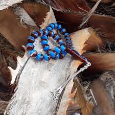 180tl Ust Duzey Cekim Keyfi Bordo Mavi Kure Kesim Sikma Kehribar Tamami El Isciligi Gumus Tasarim Stok Kodu Sk640 Orjina In 2020 Charm Bracelet Jewelry Charmed