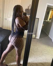 Tamekia Thick🍑 on X: is my booty big or small?🙊💗 Be Honest😳  t.coCpfDuMRFBm  X