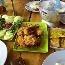 Simak daftar harga menu solaria sebelum anda berangkat menuju mall. Rm Ayam Goreng Garuda Restoran Masakan Ayam