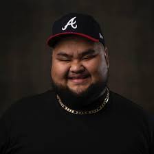 Chris Bustamante's Instagram, Twitter & Facebook