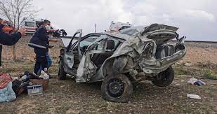 Zincirleme kazada tam 13 araç birbirine girdi. Van Da Trafik Kazasi 1 Olu Son Dakika Haberler